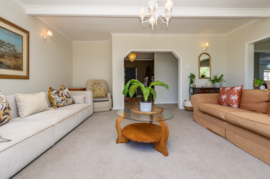 To Let 5 Bedroom Property for Rent in Summerstrand Eastern Cape